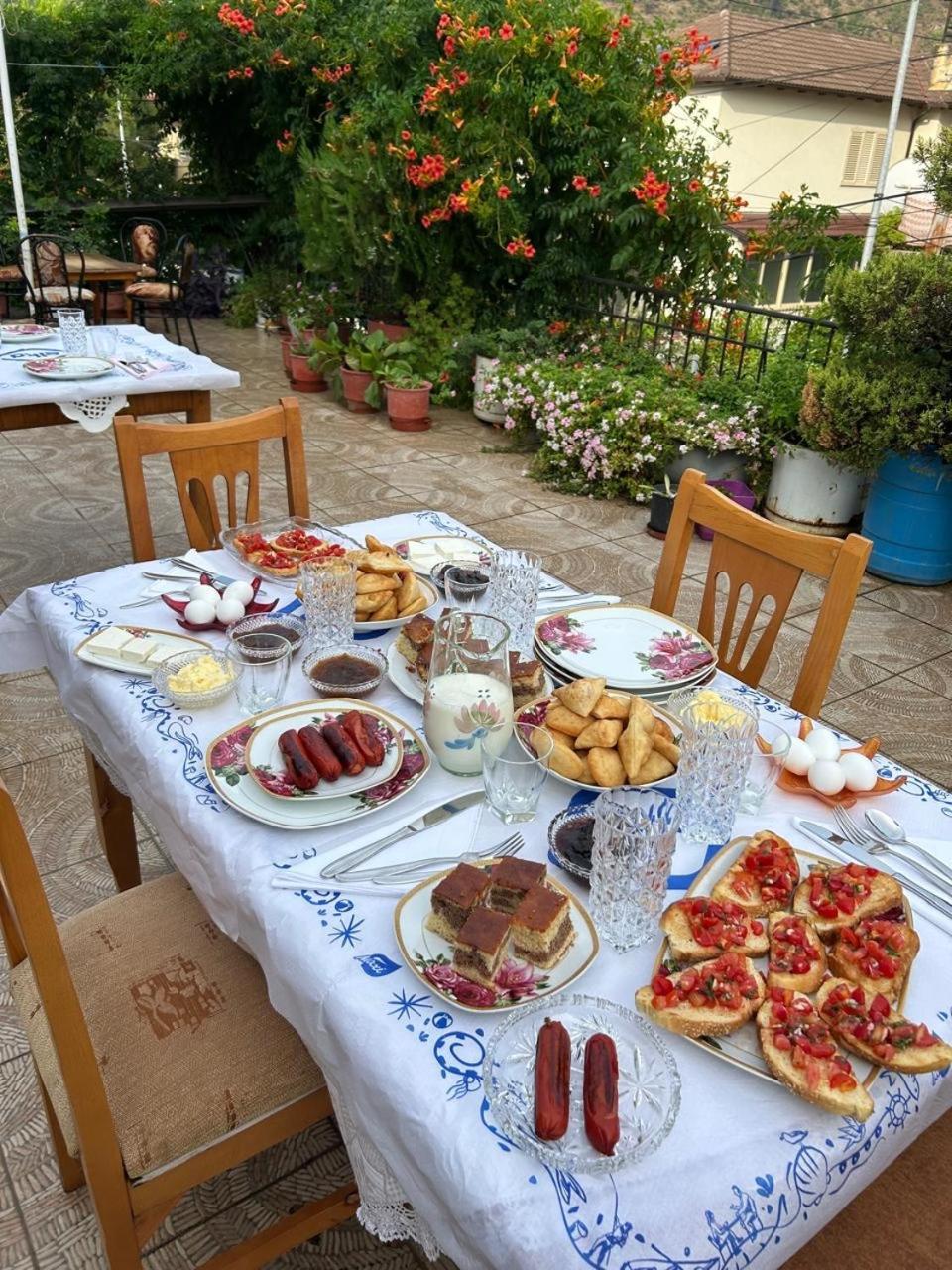 Guesthouse Katerina Berat Kültér fotó